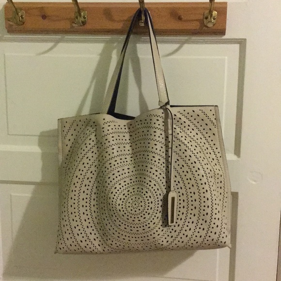 Street Level Handbags - StitchFix cream laser cut tote bag w/inner pouch